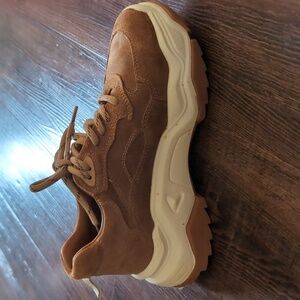 Suede Eternal Shoes size 6